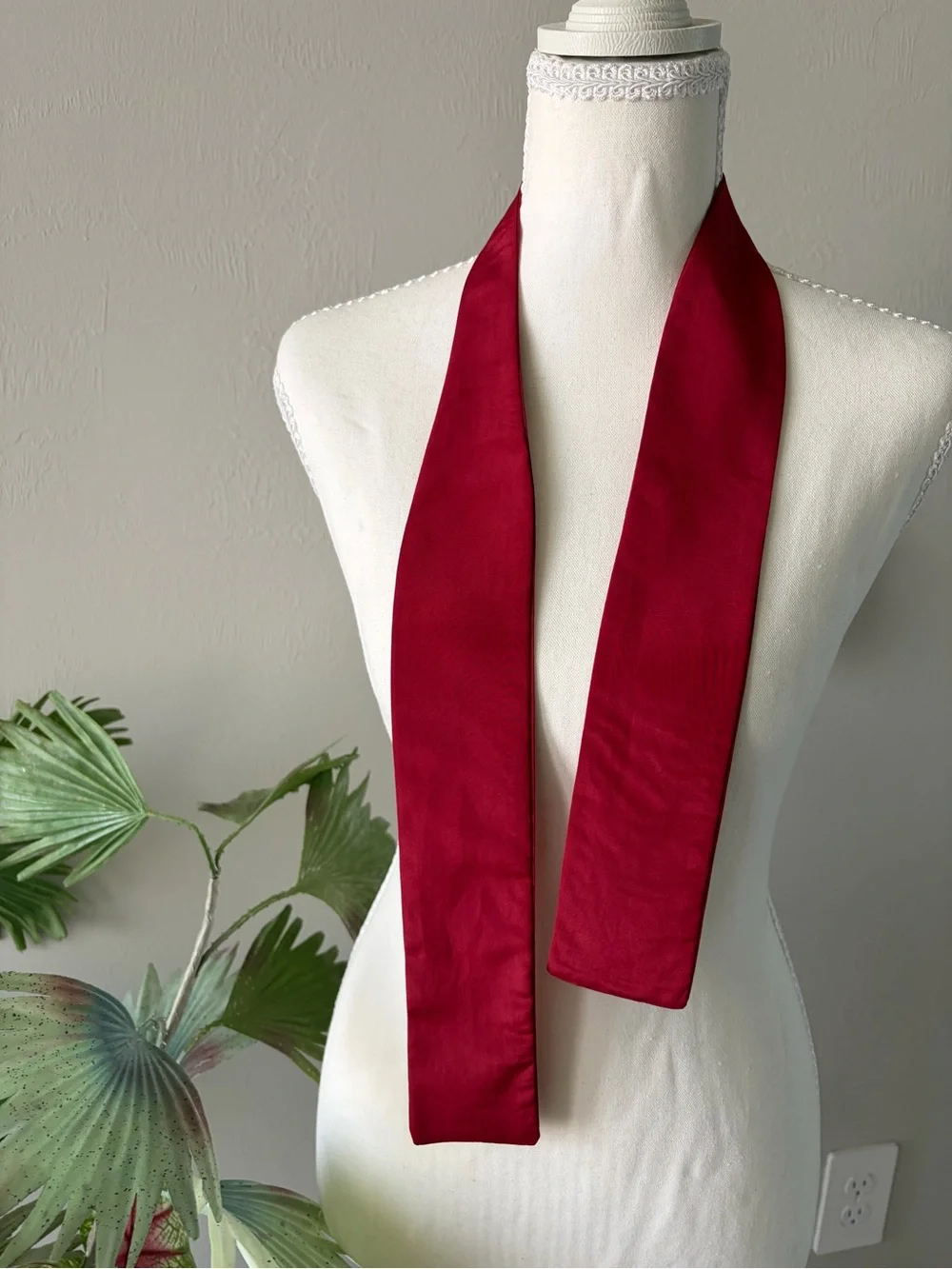 Women’s Burgundy Skinny Scarf